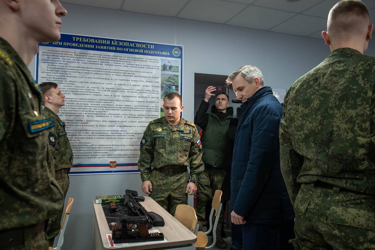 Василий Анохин принял участие в церемонии открытия отделения авиационной  техники кафедры ВВС в смоленском филиале МЭИ - Вяземский вестник